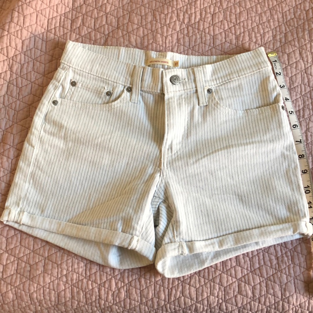 Levi’s shorts